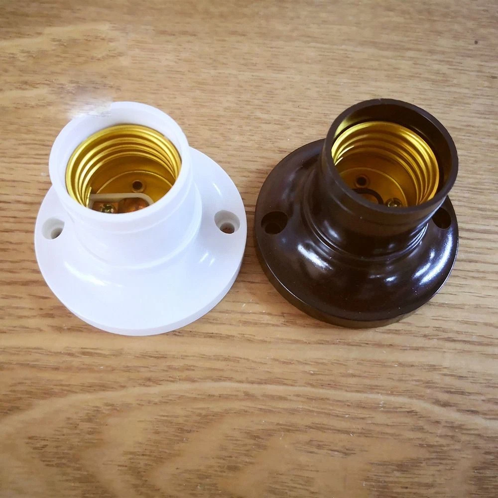 Lamp bulb holder outlet