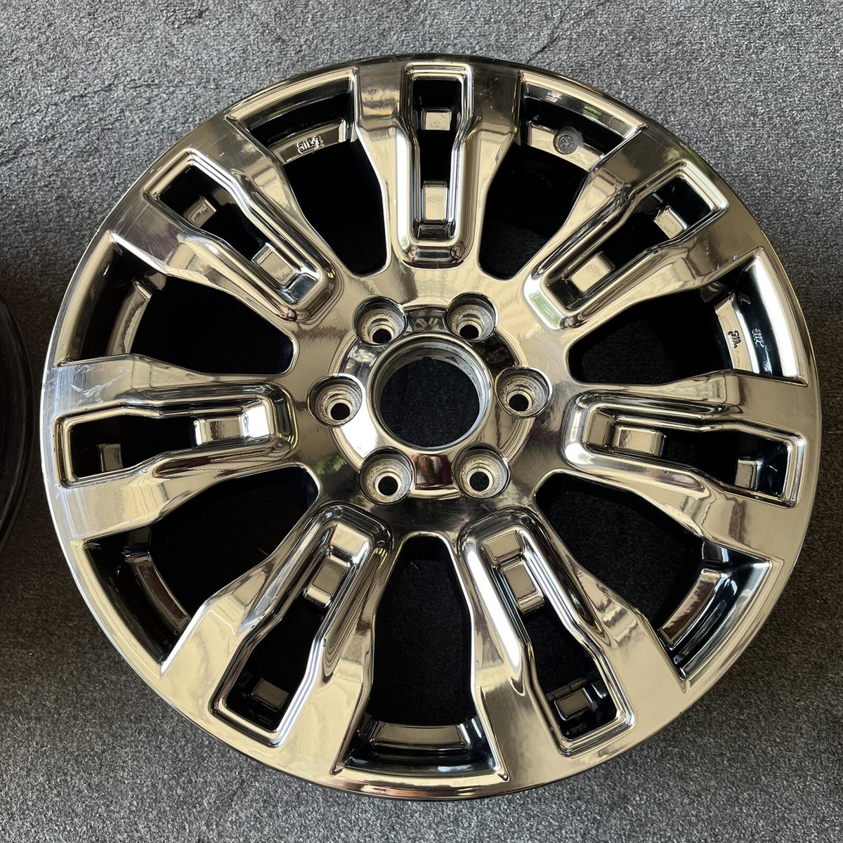 SINGLE 20 INCH WHEEL/RIM NISSAN TITAN XD 2016-2019 OEM DARK CHROME