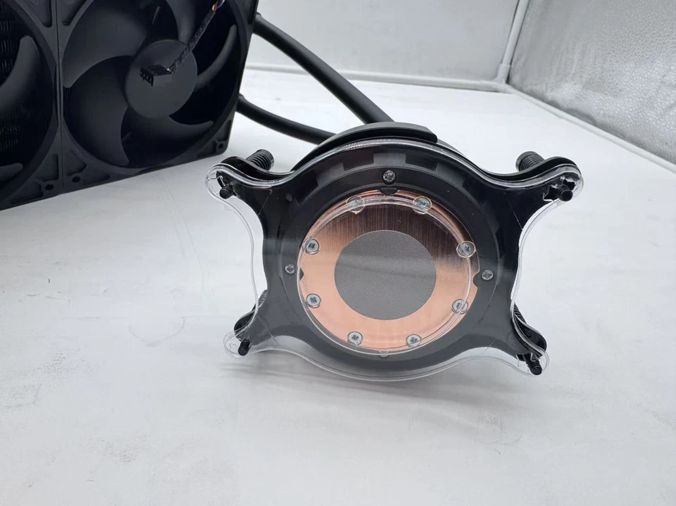 Alienware Aurora R15 Liquid Cooling Heatsink & Fan Assembly 67CXF For AMD R15 - Image 3 of 4