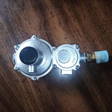 2 Stage Propane Tank Regulator with POL for RV, Trailers, Campers, 100Lb Tank