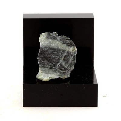 A Bijoux Verde Antique 22.53 ct Minéraux Et Pierres Précieuses Lowell