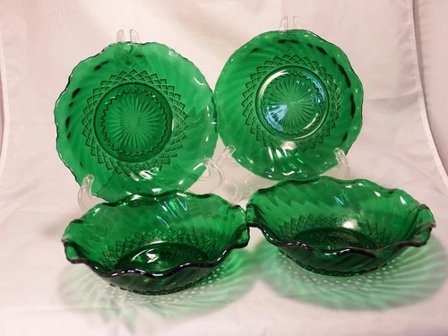 Vtg Anchor Hocking Forest Green Glass Bowl Diamond Swirl Ruffled Edge Set Of 4