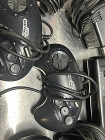sega genesis 1601 console 16 Bit Original With 3 Controllers Power Supply