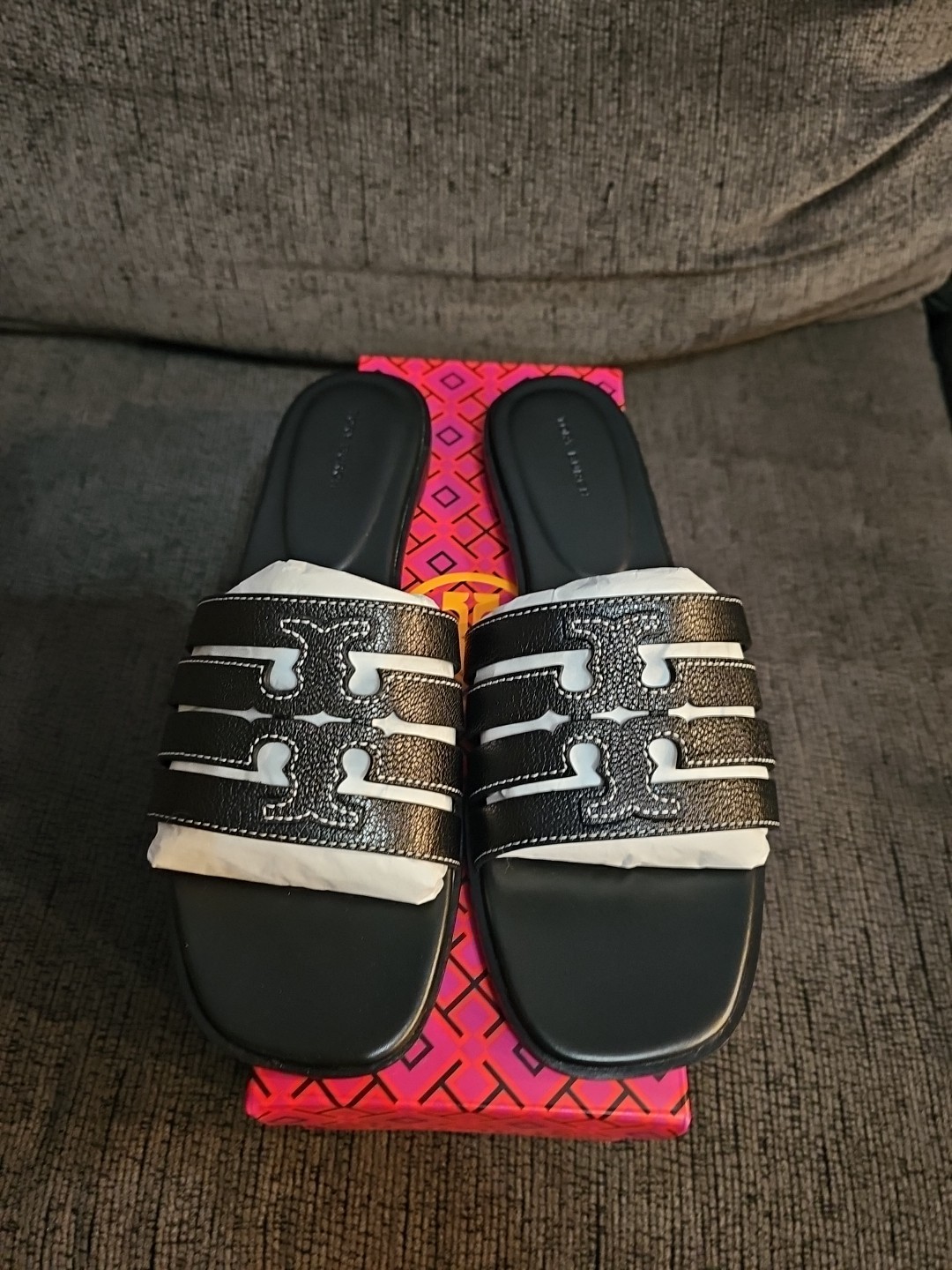 TORY BURCH Women's Ines Cage Slide Tumbled Leather ~ Perfect Black 006 Size 9