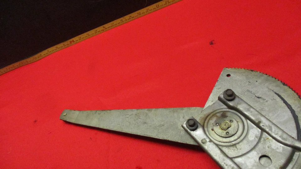 Chrysler Imperial New Yorker Polara Fury 1969-1973 regulador de ventana delantero derecho Foto 2 de 4