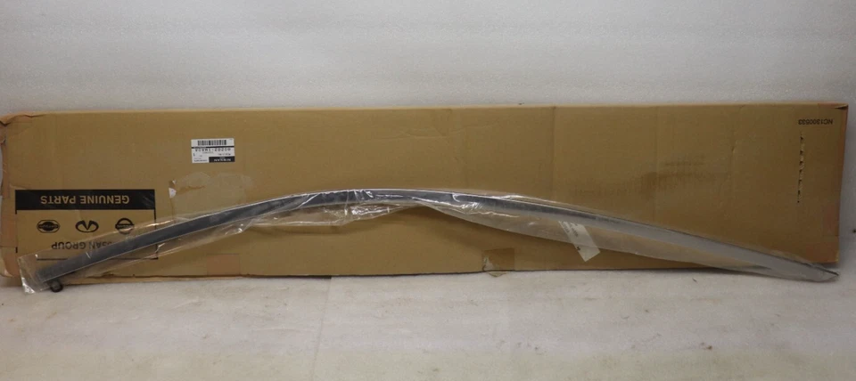 2012-2013 Infiniti M35h M37 M56 2014-2019 Q70 MOULDING Front RIGHT Door SASH - Image 2 of 4
