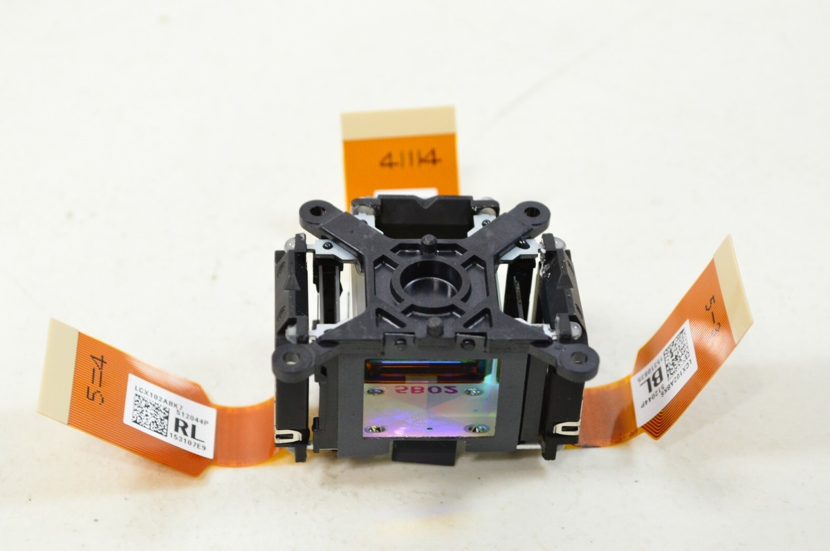 LCD/Prism Assy for Projector C18BWX30 UX38585 Hitachi LCX102 LCD/Prism Assy for Projector C18BWX30 UX38585 Hitachi LCX102