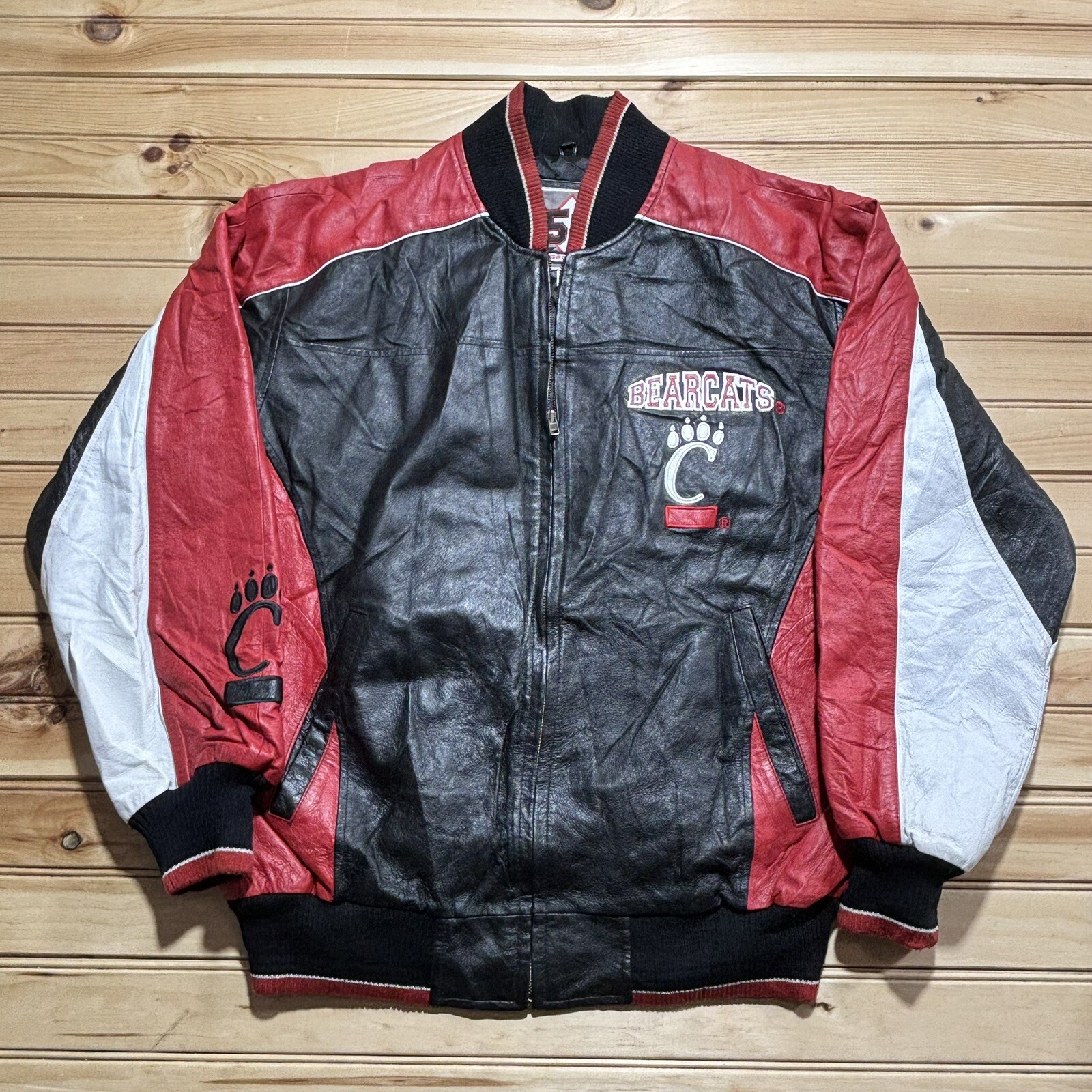 Chaqueta deportiva vintage de los 90 Cincinnati Bearcats NCAA de cuero con cremallera completa talla M 58