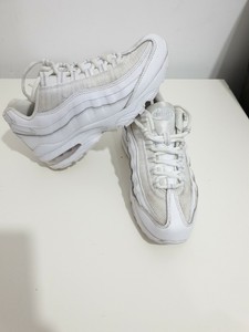 nike older boys trainers