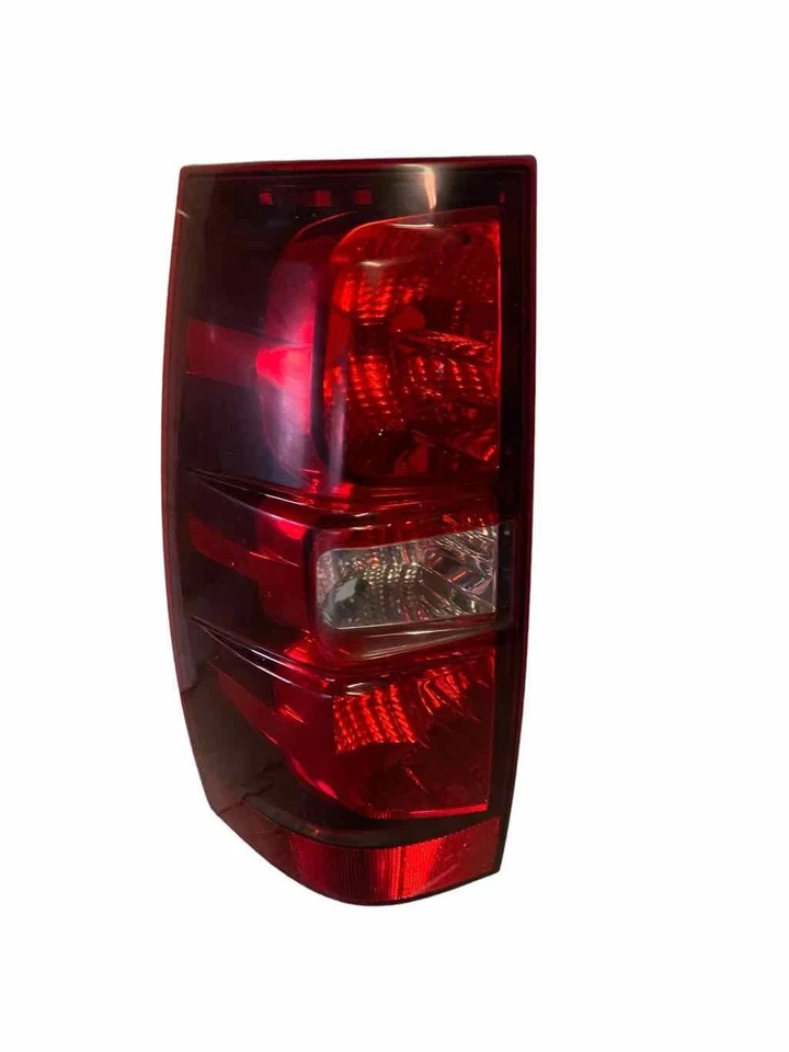 07 08 09 10 11 12 13 14 SUBURBAN 1500 Luz Trasera Lámpara Conjunto Lado Izquierdo del Conductor Foto 2 de 4