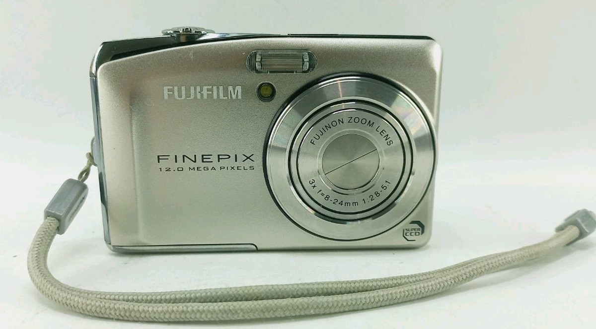 Fujifilm Digital Camera FinePix F50fd Silver 12.0MP Batter - Case
