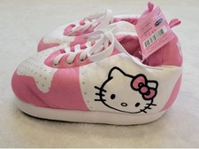 Hello Kitty Plush Slippers Girls Size 2-3 Pink Soft House Shoes New w/ Tags.