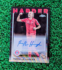 2021-22 Topps Chrome FC Bayern München Team Set Soccer Cards - Checklist Added 14