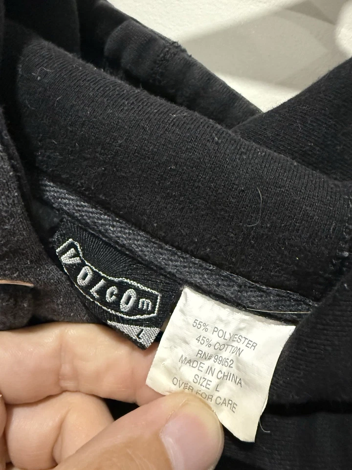 Vintage Y2K Volcom Skater Hoodie Grey Size Large - Image 3 of 3