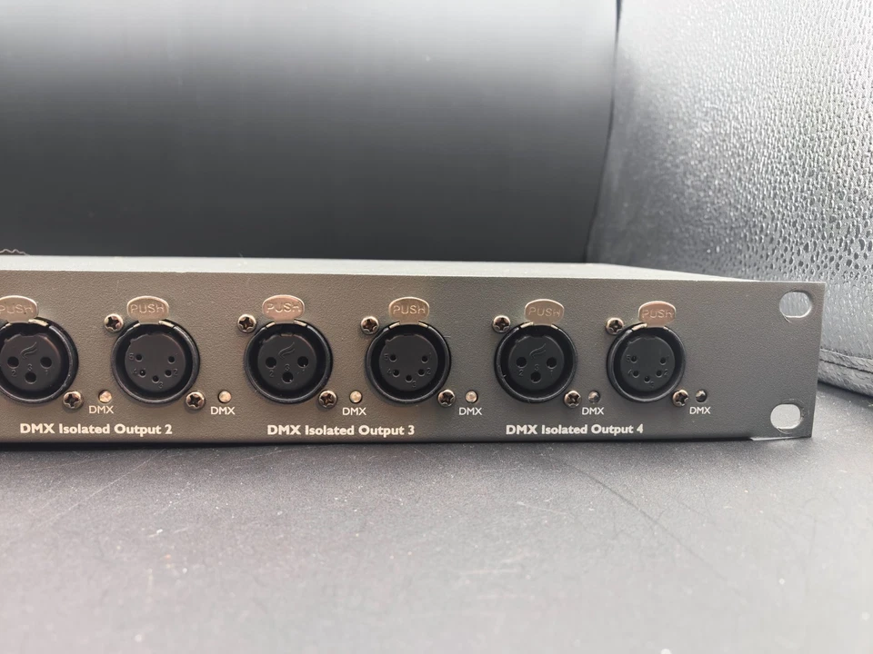 Showtec DB-1-4 DMX Splitter Booster Buffer - 4/8 Outputs 3-pin & 5-pin XLR - Image 4 of 4