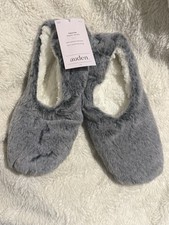 Auden Women  s Faux Fur Slipper Socks Grippers Shearling Linning Size M/L 8-10