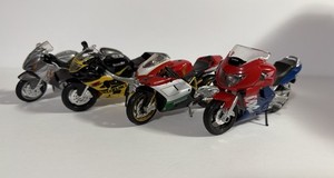 Ducati Suzuki Honda Maisto lot Of 4 Motorcycles  Superbike Used