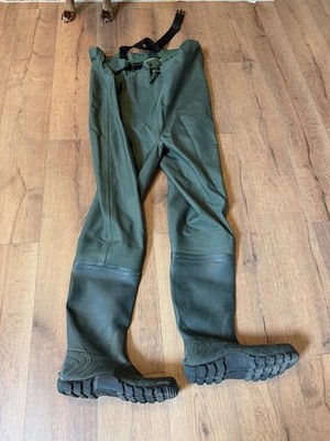 FROGG TOGGS CASCADES 2-PLY BOOTFOOT CLEATED CHEST WADER SIZE 13