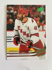 2025-26 Upper Deck Series 2 Holiday Exclusive Easter Green #282 Jordan Martinook