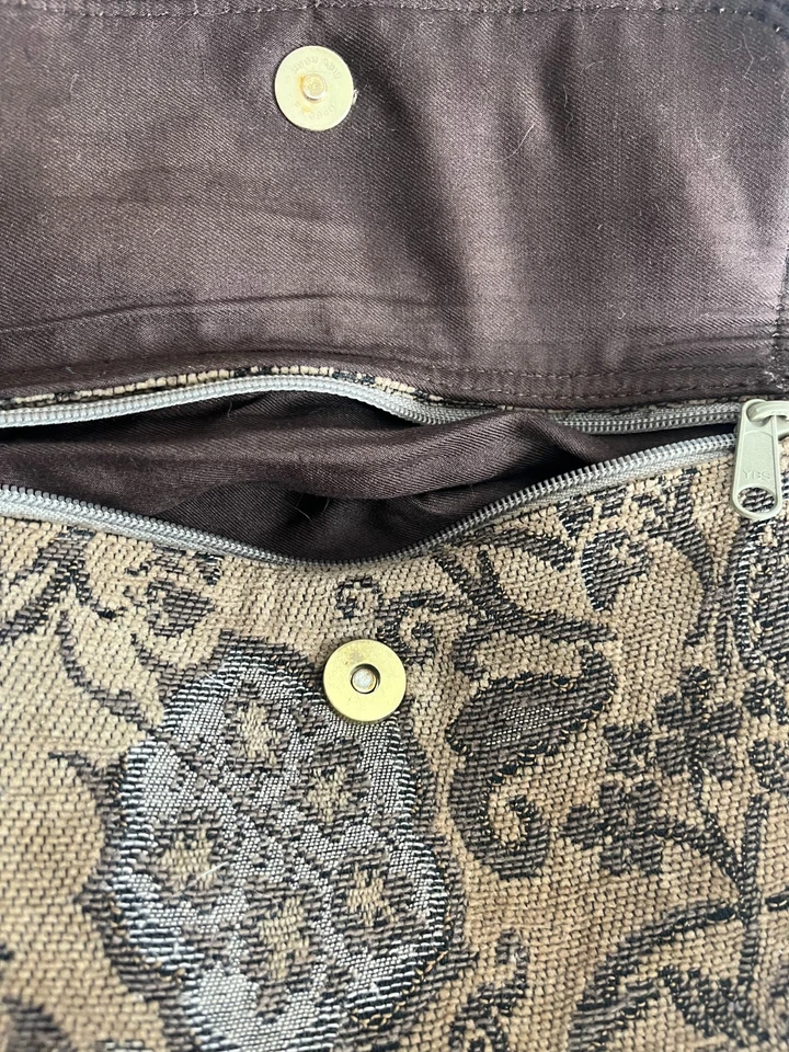 Bolso espacioso vintage Liz Claiborne marrón/tostado gamuza y tapiz Foto 4 de 4