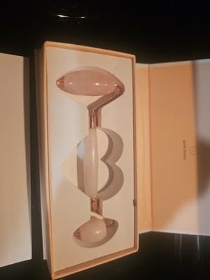 Grace And Stella This Rose Ain t Thorny Rose Roller Rose Quartz Facial Massager