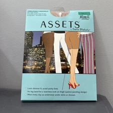 Assets By Sara Blakely Unbelievable Underwear Mid Thigh Shaper Size 3 Nude