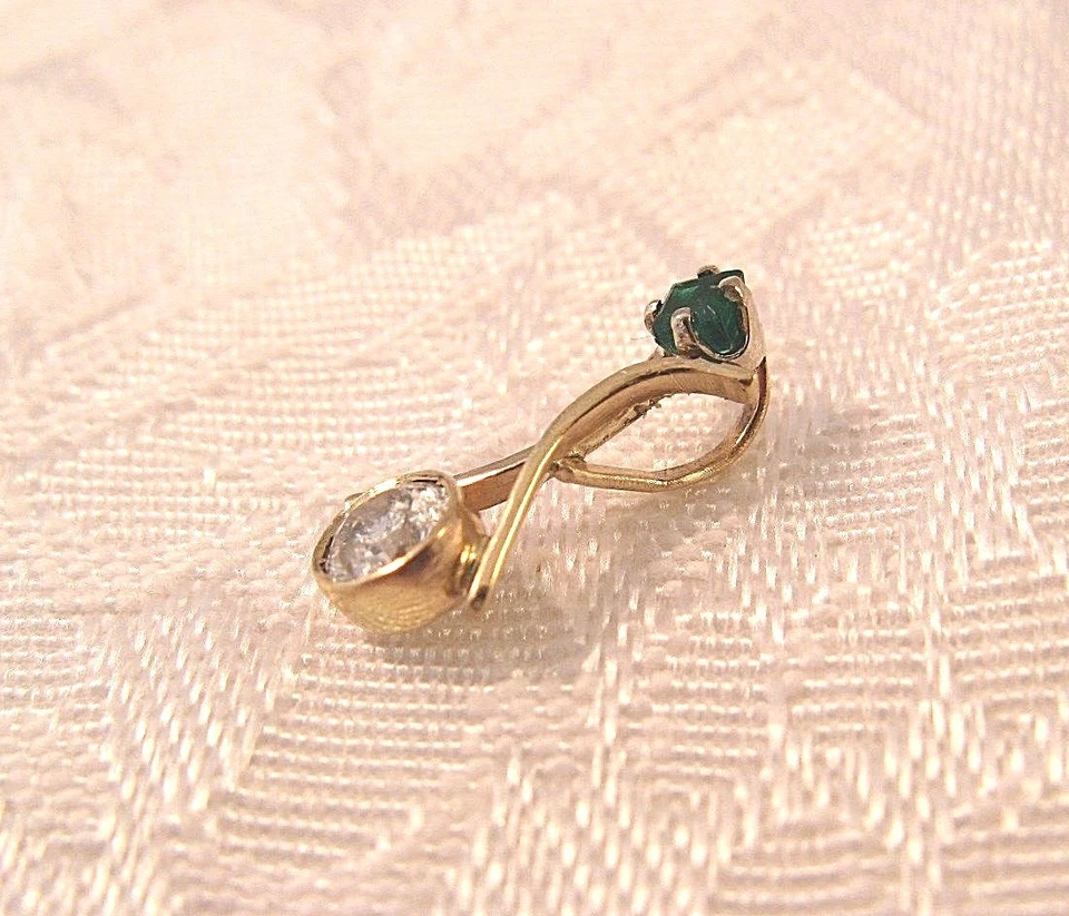 Colgante Diamante Princesa Esmeralda .23CT Hecho a Mano Oro 14K     Foto 3 de 4