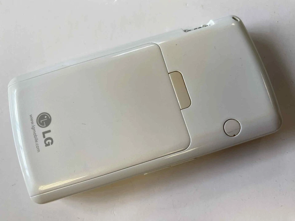 LG KG800 Chocolate - Mobile Phone (Unlocked) Slider Button Handset White - Image 4 of 4