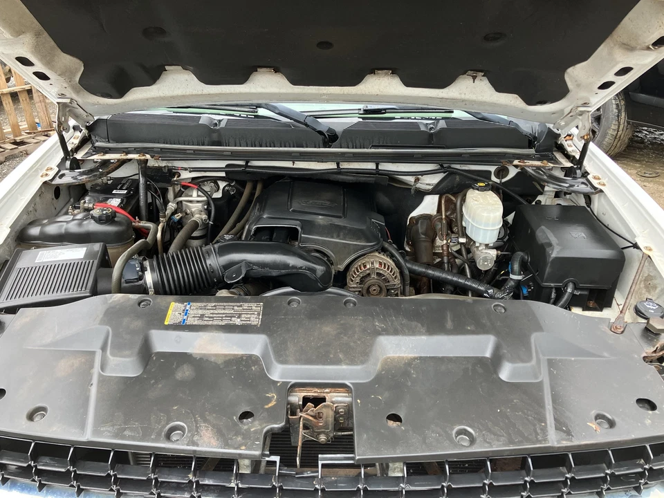 09 CHEVY SILVERADO 2500 Brazo de control inferior conductor delantero izquierdo Foto 3 de 4