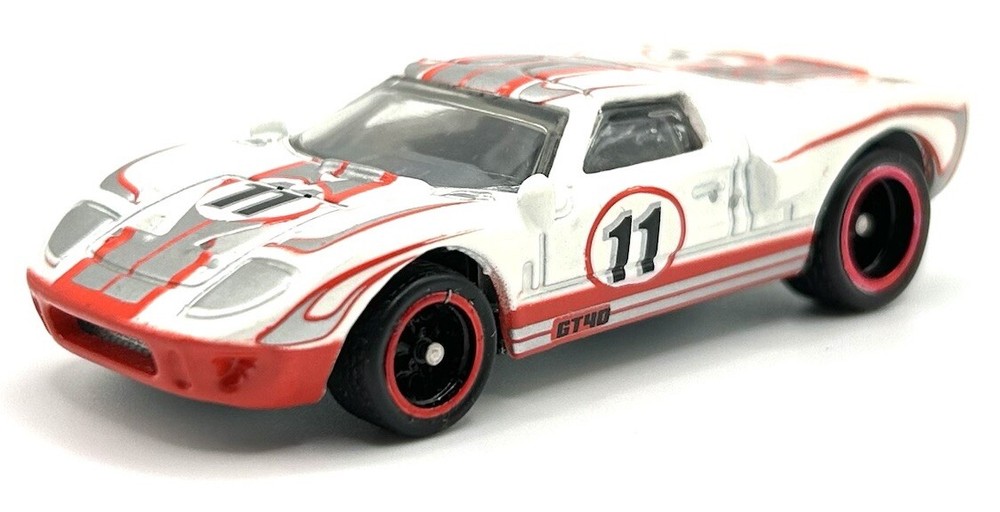 HOT WHEELS FORD GT40  PREMIUM HOT WHEELS GARAGE LOOSE