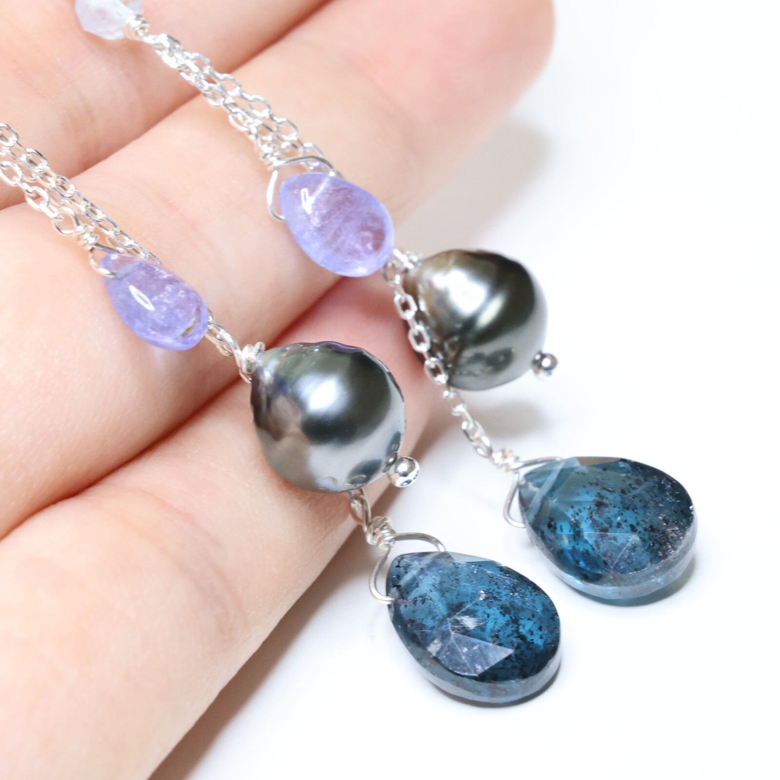 Boucles d'oreilles en argent 925 avec véritable perle de Tahiti et tanzanite précieuse