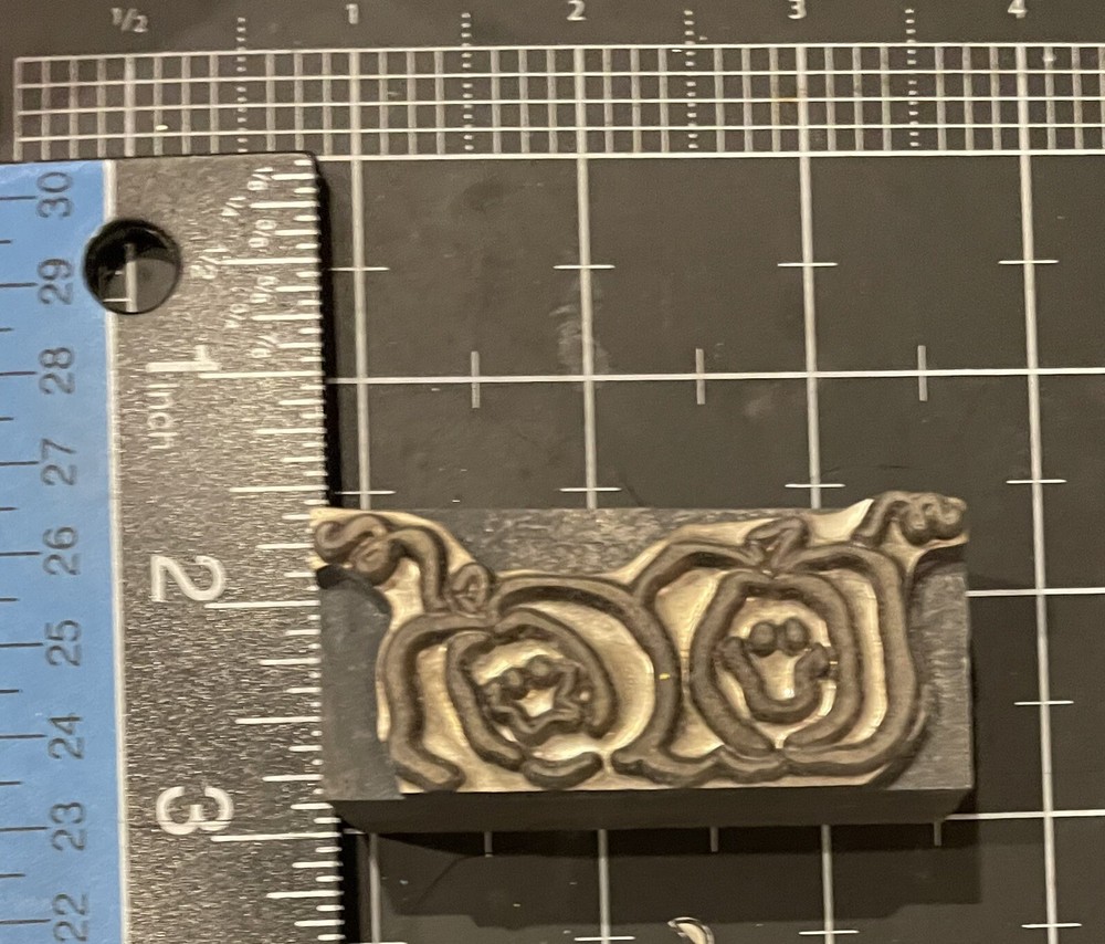 Two Pumpkin Die - HOT FOIL STAMPING WORD DIES FOR HOWARD KWIKPRINT