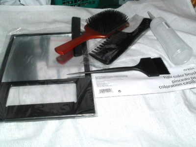 AVEDA NEW MIRROR DETANGLING COMB COLOR BRUSH WOOD BRUSH BOTTLE