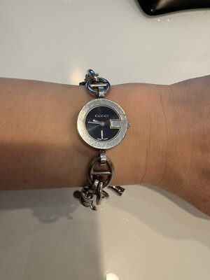 GUCCI G 107 CHARM BRACELET WATCH 100% AUTHENTIC GUCCI BLACK