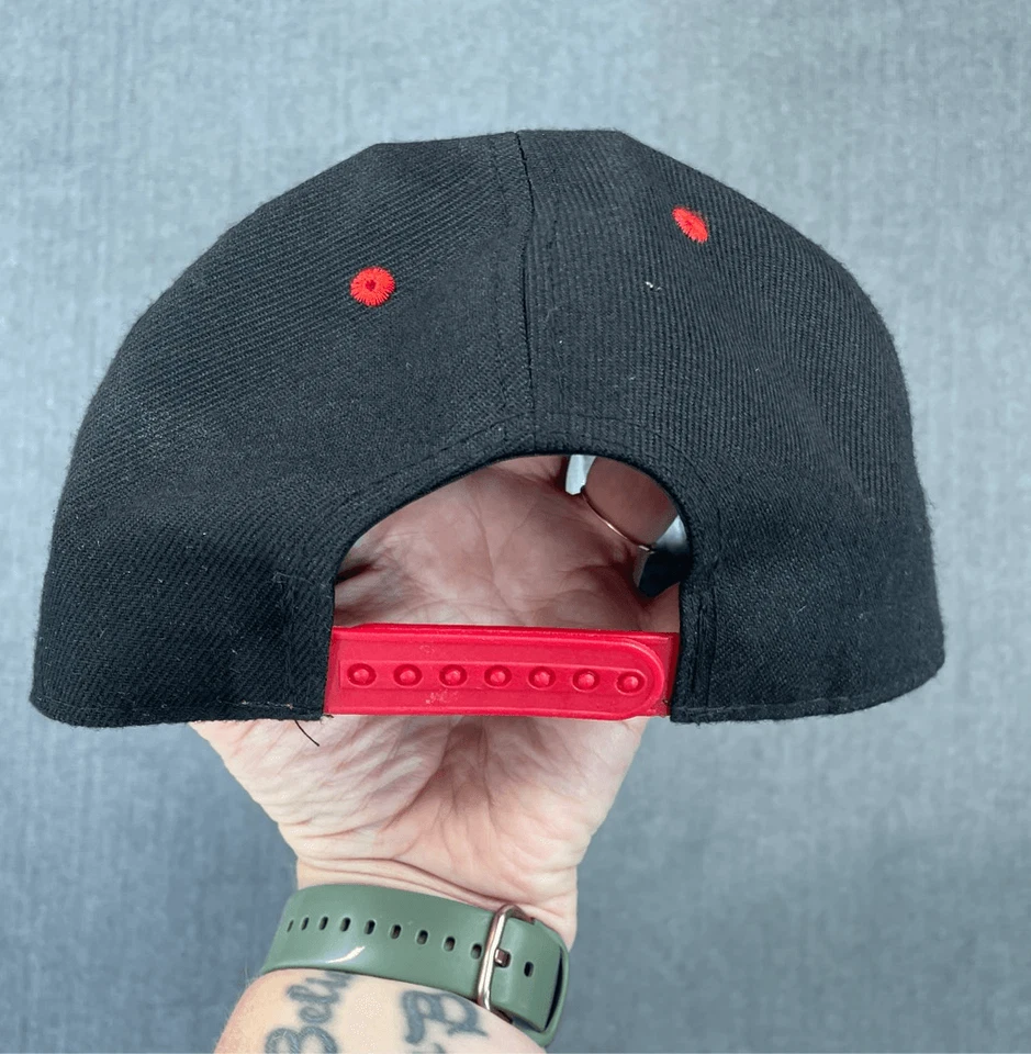 Gorra Cayler and Sons Chicago Snapback para hombre talla única negra roja rosa ropa de calle Foto 4 de 4