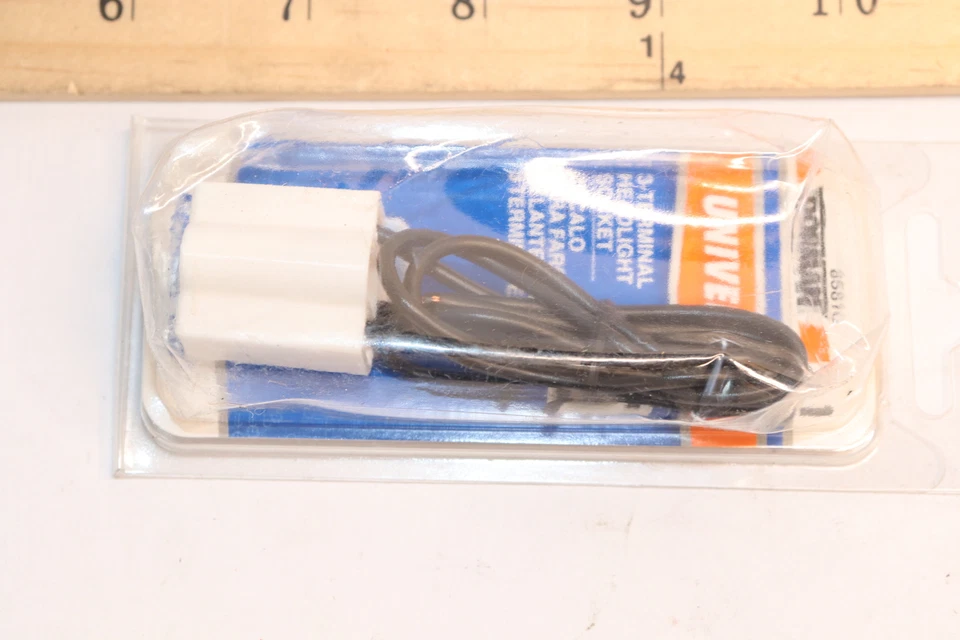 Разъем фары Dorman 85810 - Изображение 3 из 3