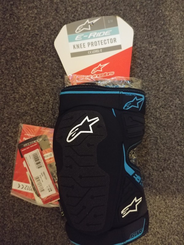 alpinestars e ride knee protectors new body armour mountain e bike