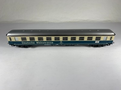 MARKLIN HO 4176, DEUTSCHE WEINSTRASSE (GERMAN WINE ROUTE) PASSENGER CAR, NIB