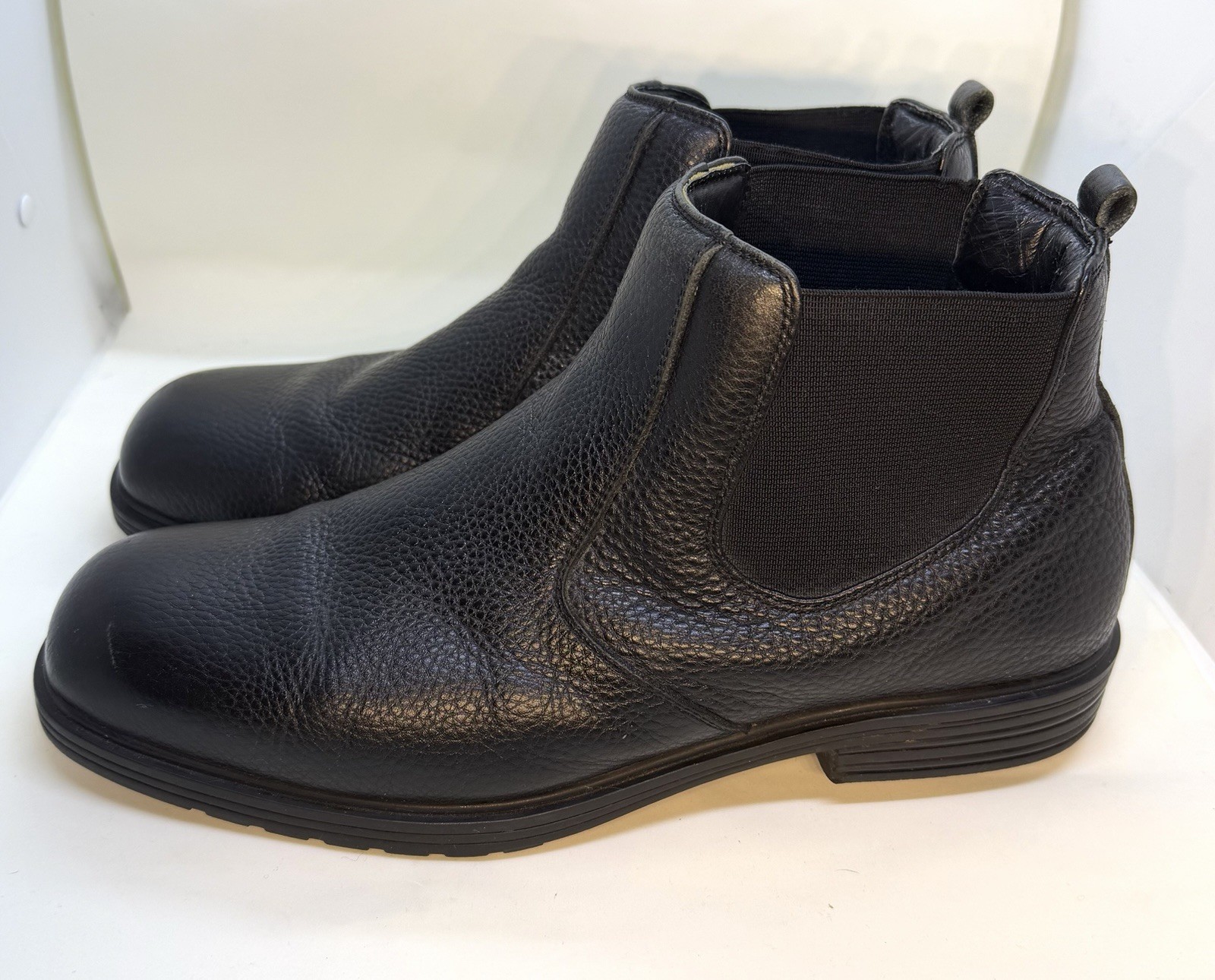 ADD HEIGHT Gravity Defyer BLACK Leather PULL ON Ankle BOOTS Shoes Size 10.5 Men