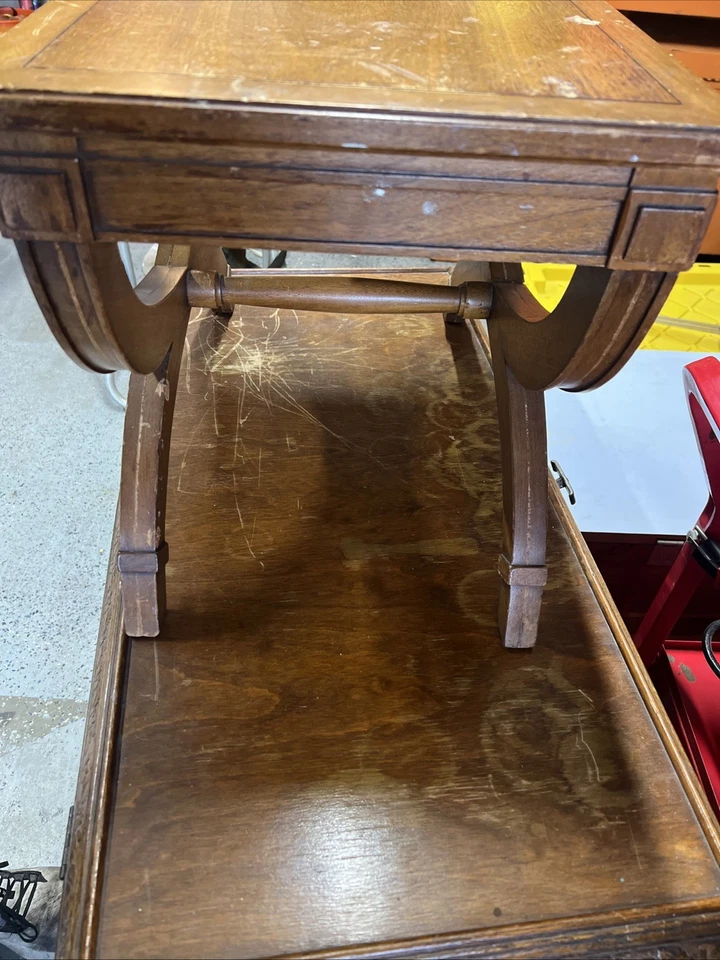 Banco de mesa auxiliar MCM Hollywood Regency Drexel Heritage Triune MCM años 60 585200 Foto 4 de 4