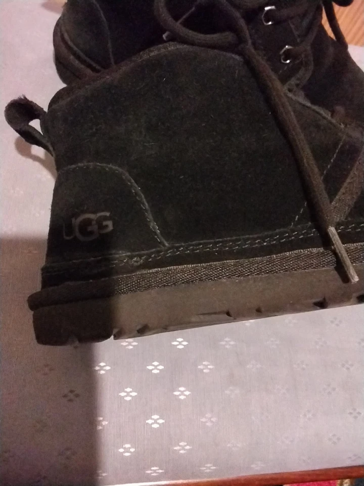 [3236] Botas de gamuza negras UGG Neumel Chukka, para hombre talla US 5, para mujer talla 7, EU 38 Foto 3 de 4