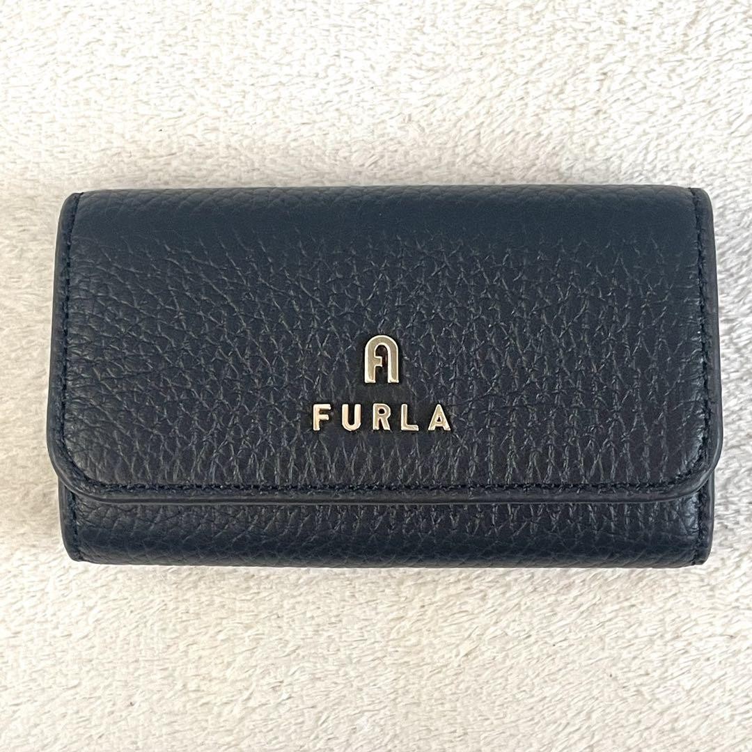 ♡FURLA♡ キーケース CAMELIA KEYCASE ZIP AROUND FURLA Camellia Key Case, Grained Leather, Black, Comes with