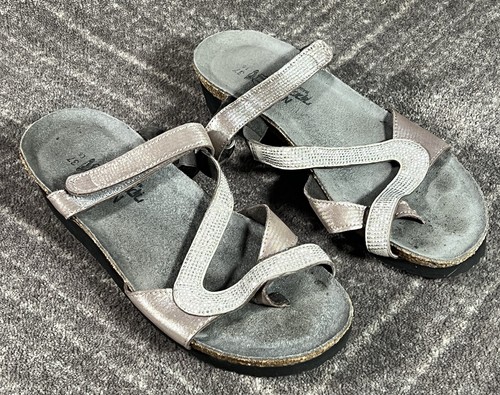 Naot Giovanna Damen-Pantoletten Sandalen Schlaufe goldfarben Leder verstellbarer Riemen US 6/6,5 EUR 37 - Bild 3 von 11