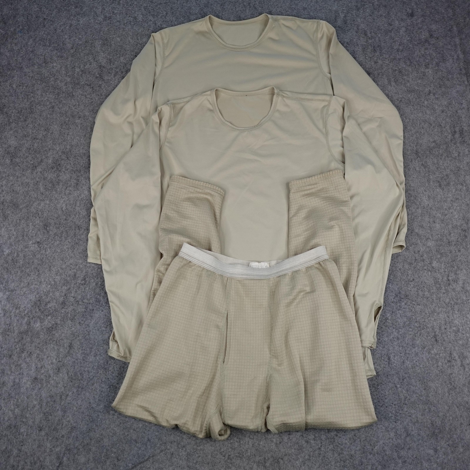 US Army ECWCS Base Layer Set Mens Medium Tan Gen … - image 1