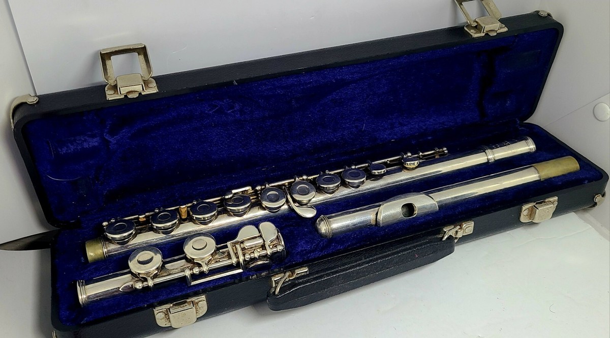 W.T. Armstrong 104 Elkhart - IND. Student Model Flute VTG