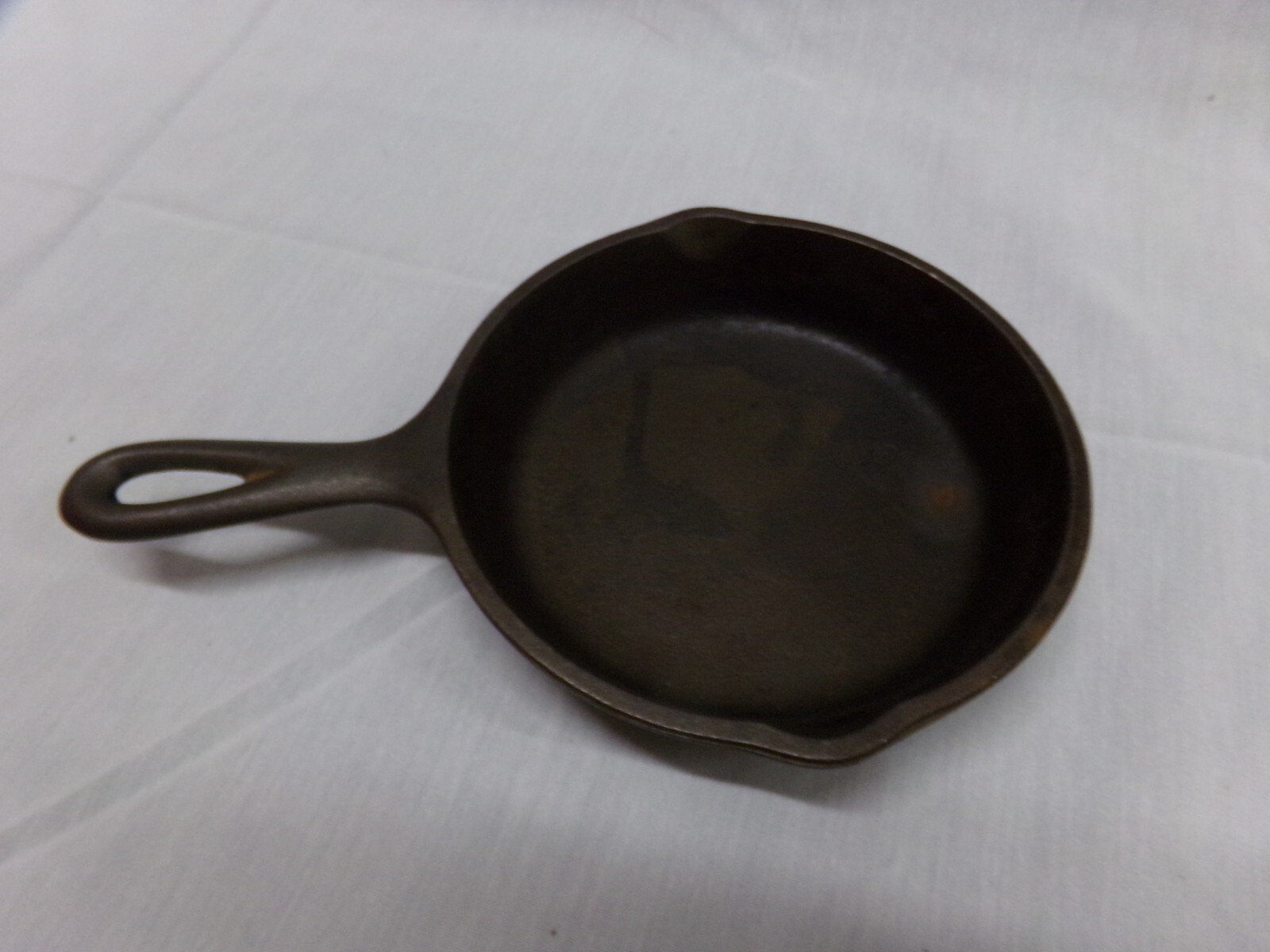 Vintage Made in USA SK D1 Cast Iron Small Skillet With 3 Notch Heat