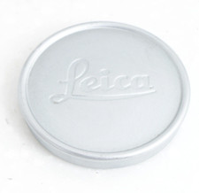 - LEICA M FRONT LENS CAP 42MM SILVER LEICA SCRIPT LOGO