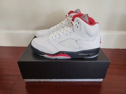 Nike air Jordan 5 Retro Fire Red Brand New DS Never Worn 100% Authentic!