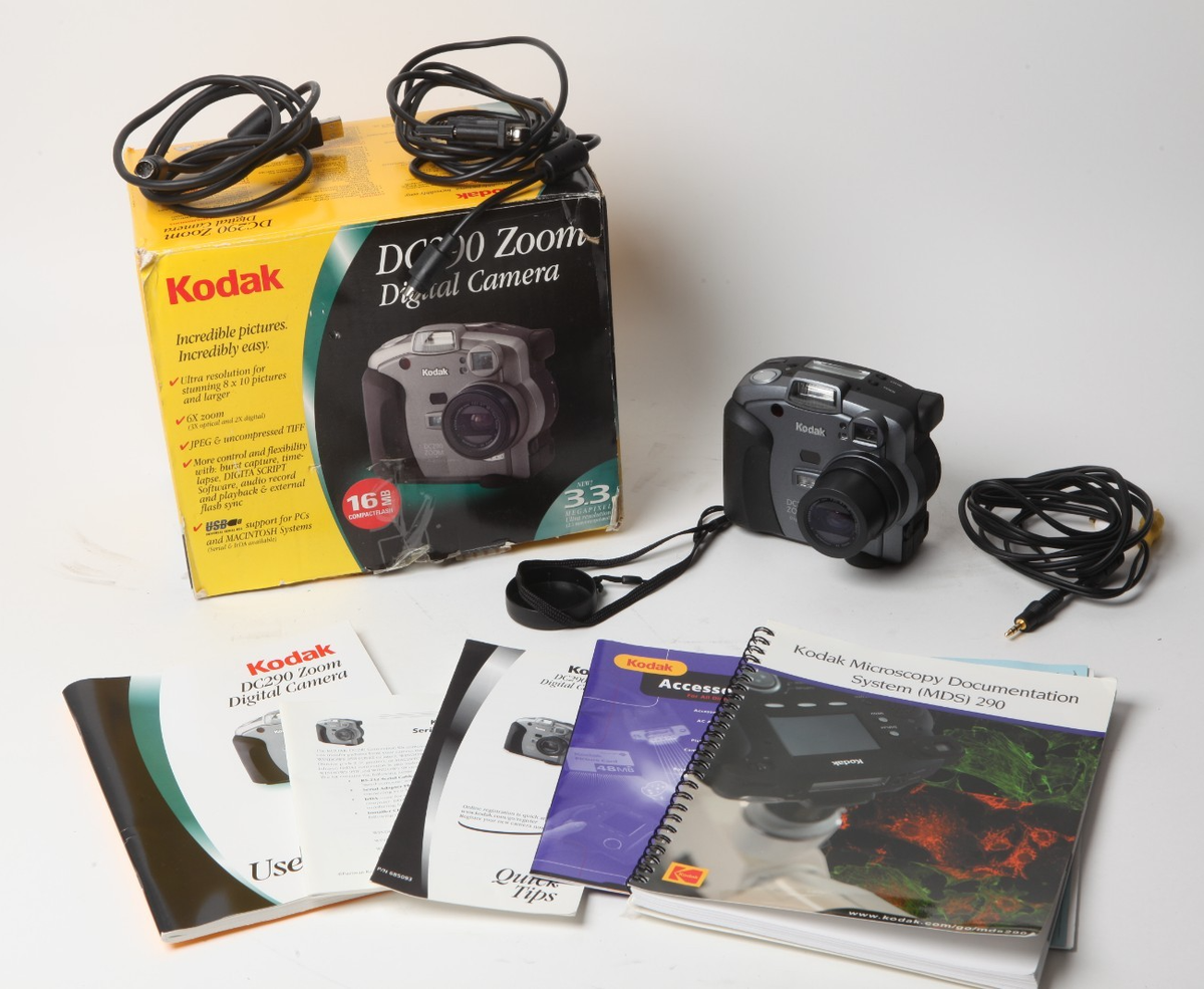 Vintage Kodak DC290 Zoom Digital Camera Tested Working 3.3