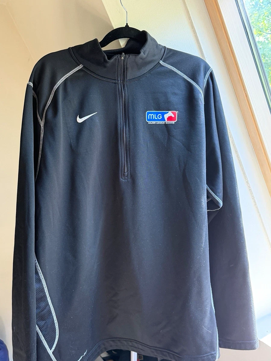 Nike Therma Regular Activewear Tops for Men for Sale | Shop Men's